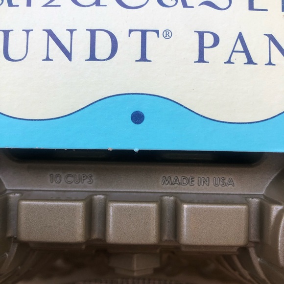 NWT Williams Sonoma NordicWare Sandcastle Bundt Pan - Picture 4 of 5